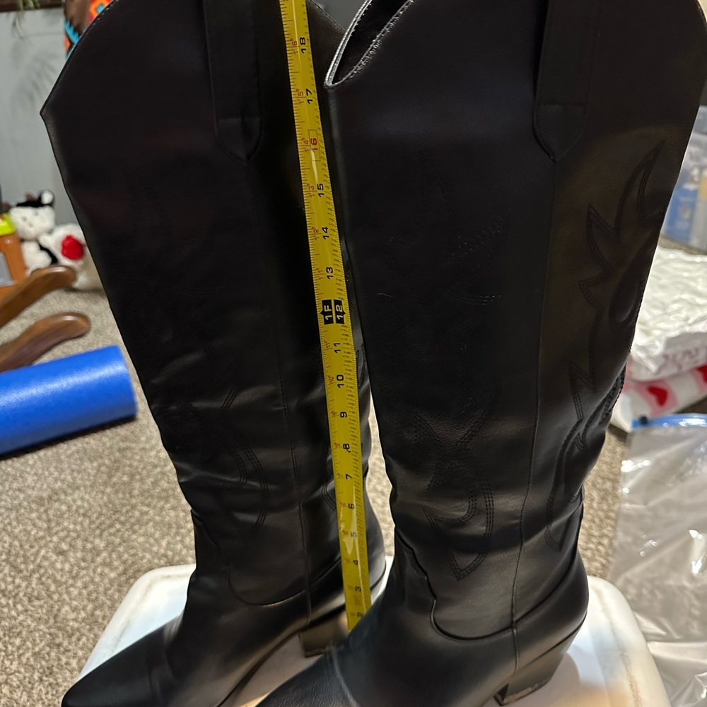 Western style tall boots